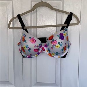 women’s flowered Victoria’s Secret bra